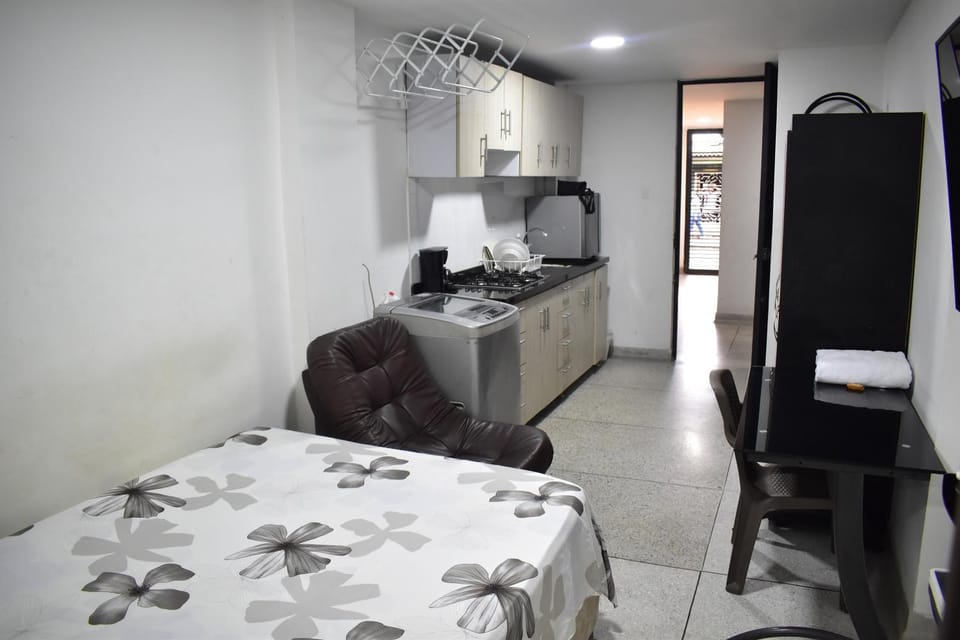 Bed, Kitchen or kitchenette, Photo of the whole room, Dining area