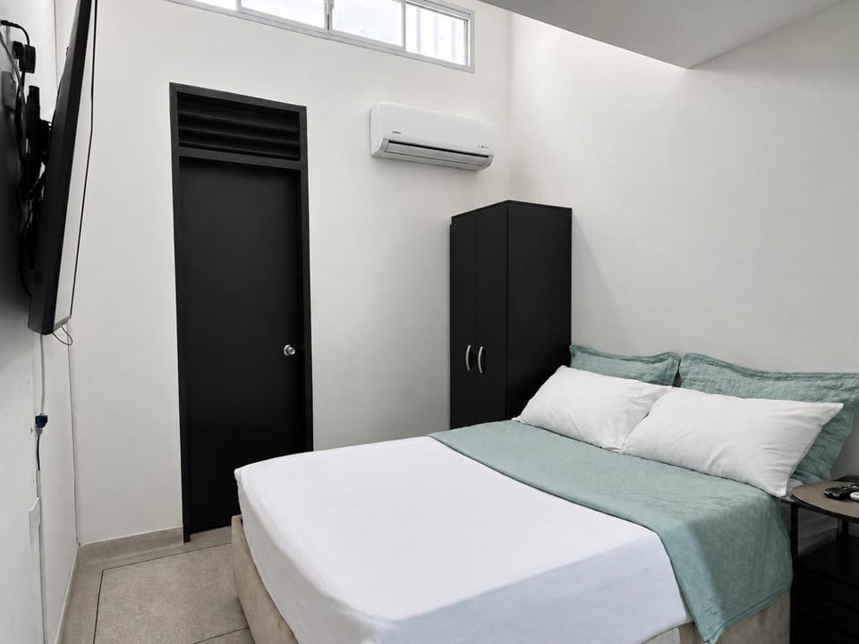 TV and multimedia, Bedroom, wardrobe, air conditioner