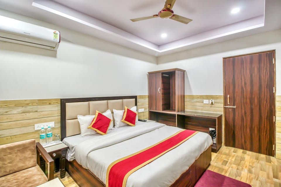 Vishnu Lok Hotel in Dehradun