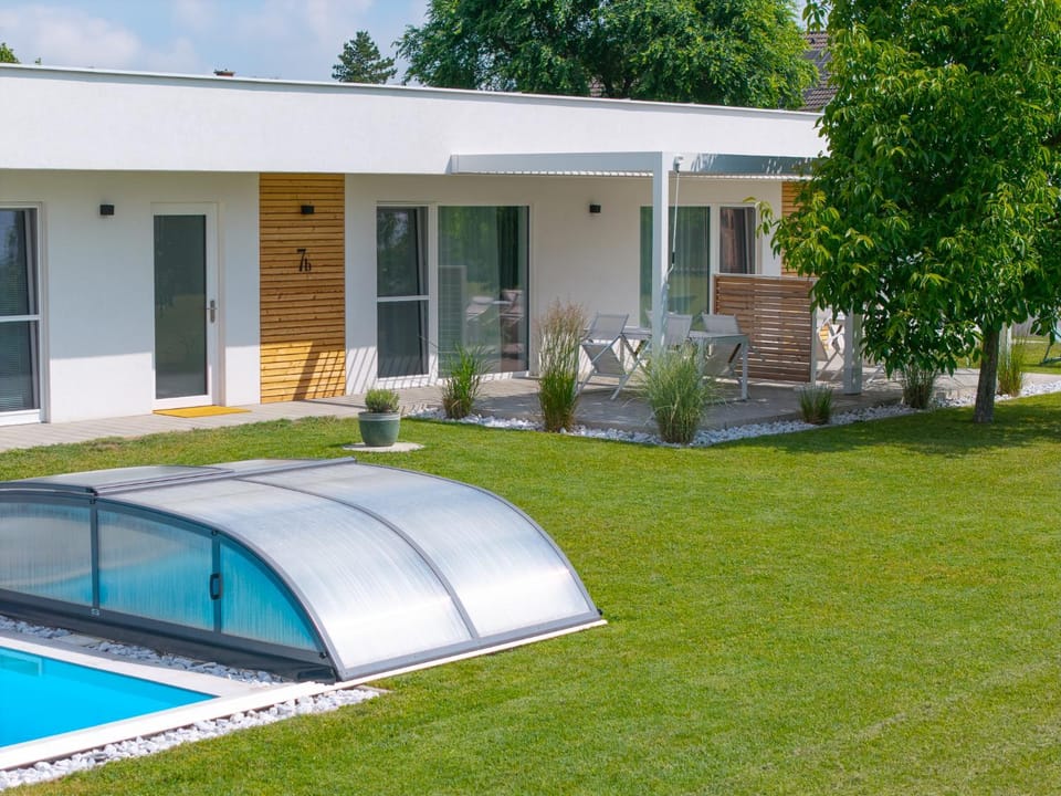 Property building, Swimming pool