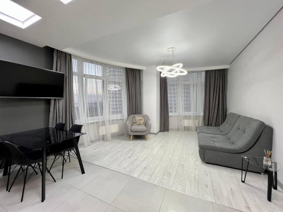 44 Pearl Stylish 1-bedroom Apartment Apartment in Odessa