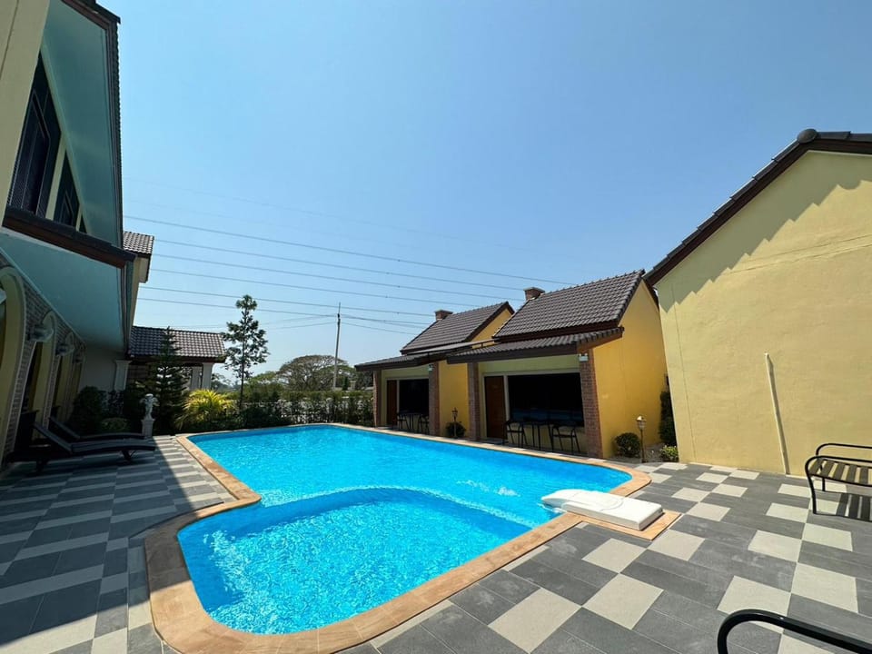 Property building, Swimming pool