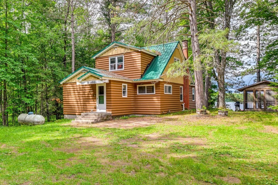 Private Dock + Screened Porch: Echo Lake Cabin Cabin in Wisconsin