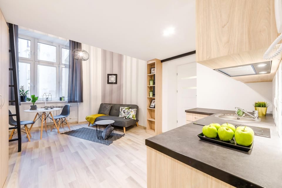 Kitchen or kitchenette, Seating area, Dining area