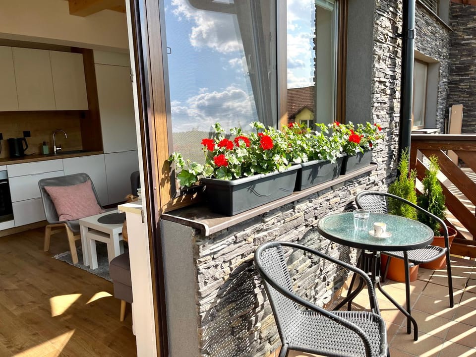 View (from property/room), Balcony/Terrace, Balcony/Terrace, Seating area