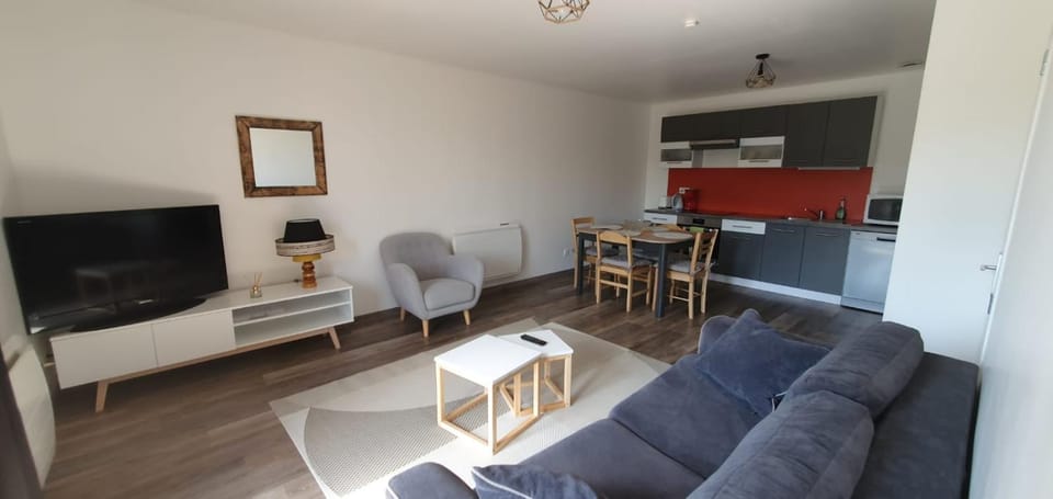 Kitchen or kitchenette, Living room