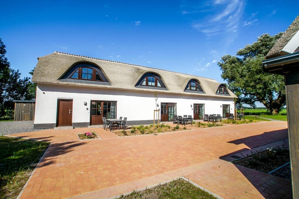 Property building, Day