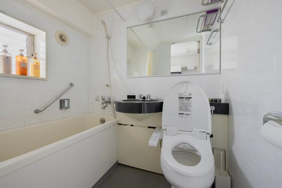 self-check in-5mins walk from shinokubo station free wifi Apartment hotel in Shinjuku