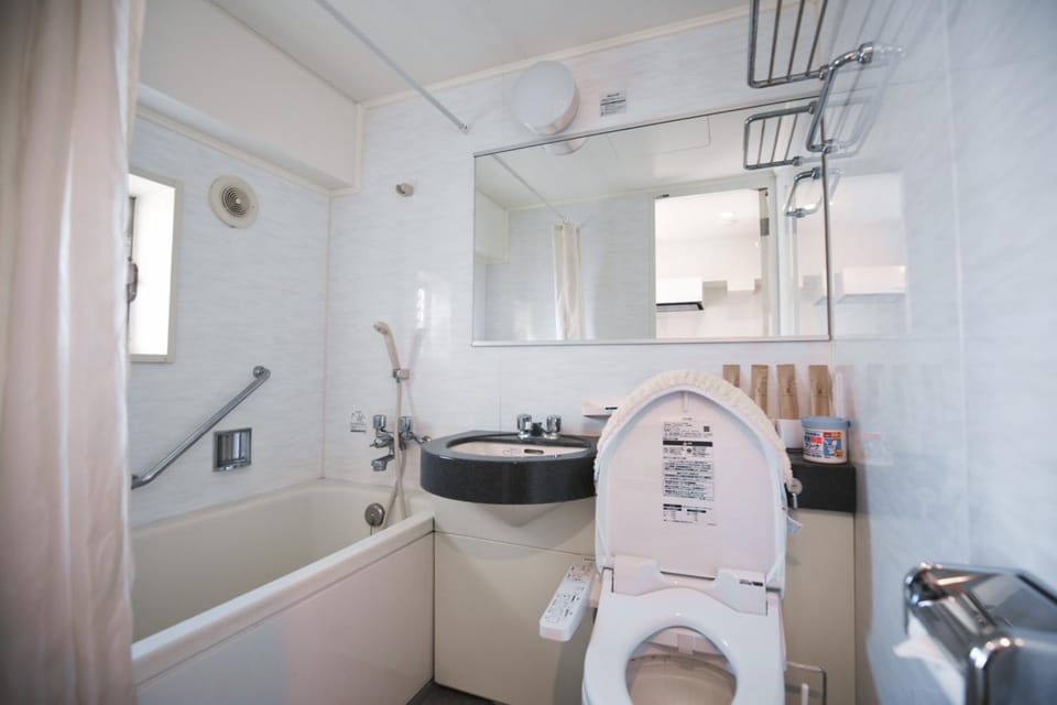 self-check in-5mins walk from shinokubo station free wifi Apartment hotel in Shinjuku