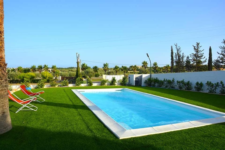 Spring, Day, Natural landscape, Summer, Garden, Garden view, Pool view, Swimming pool, Swimming pool, sunbed