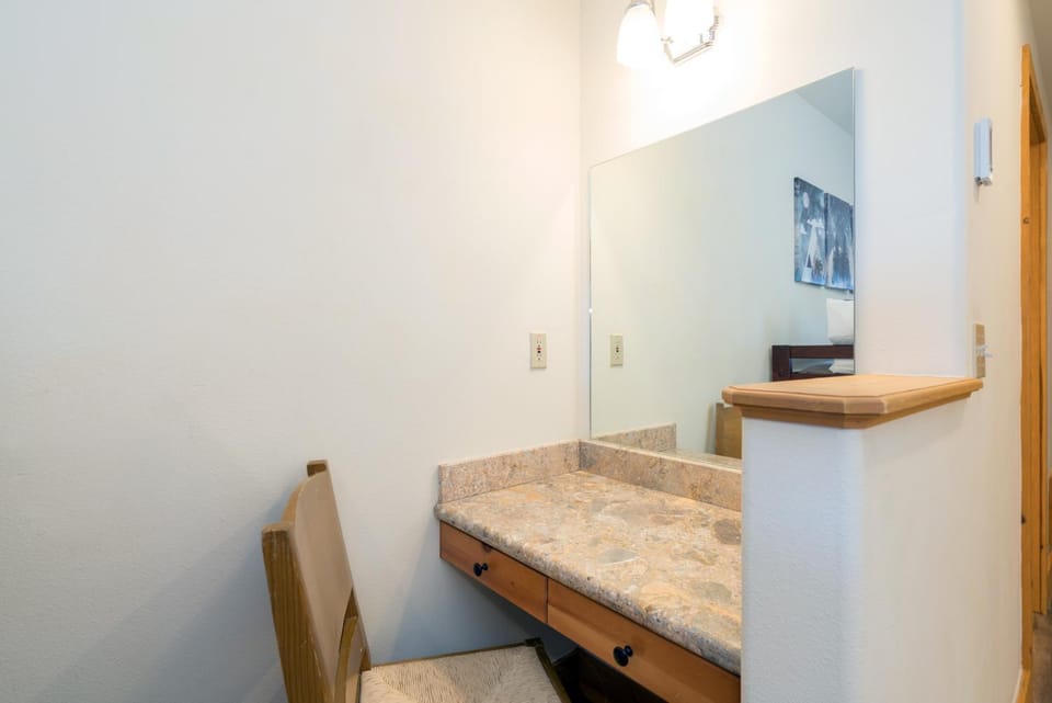 Bear Creek Lodge 309C by Alpine Lodging Telluride Hotel in Mountain Village