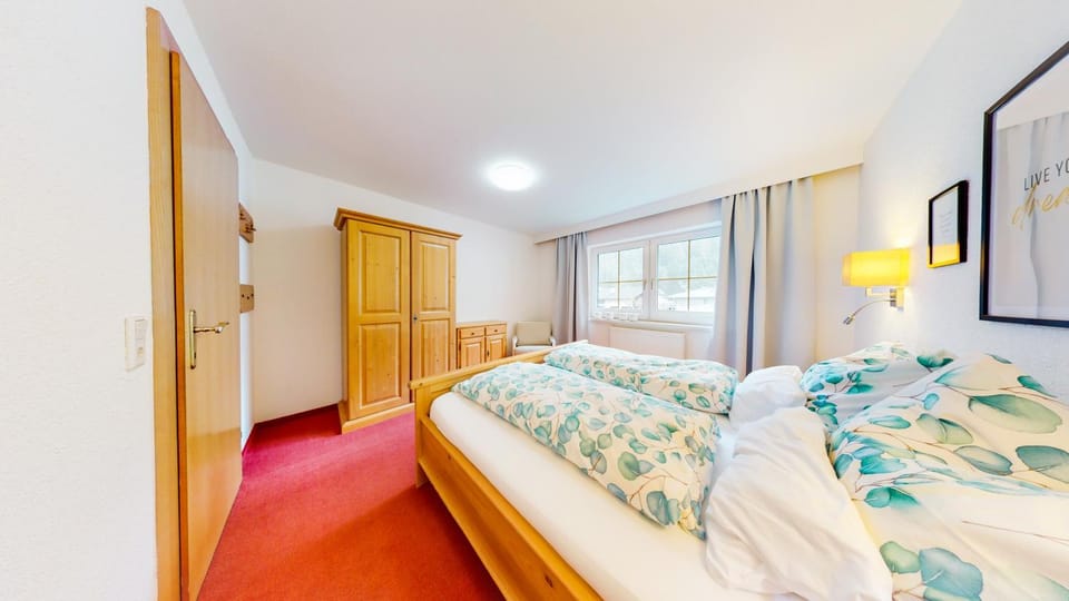 Bed, Bedroom, wardrobe