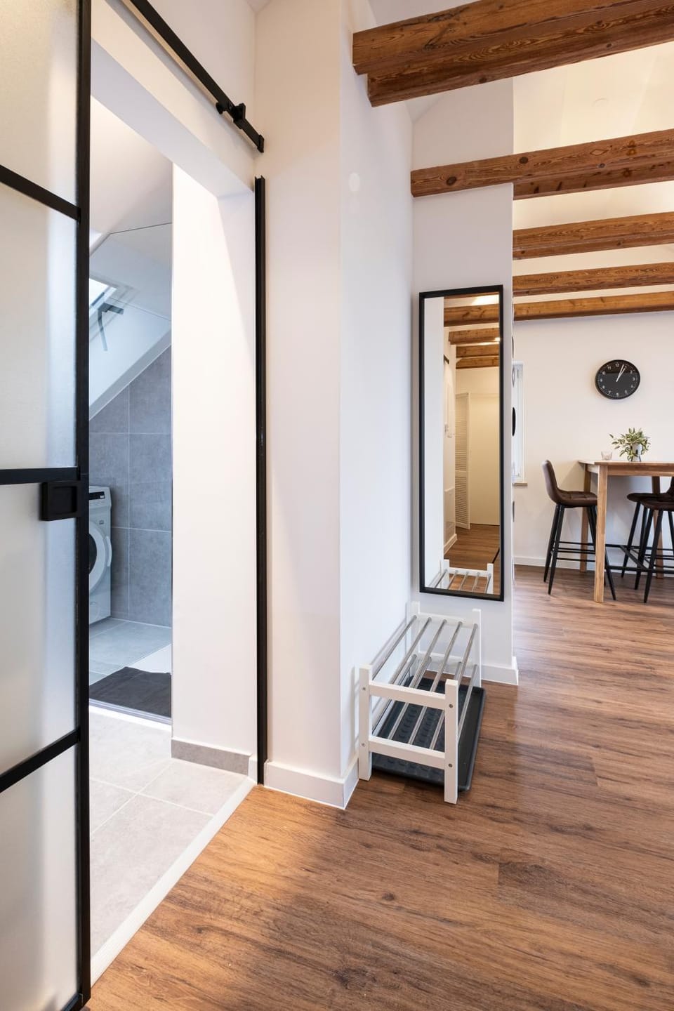 Bathroom, Dining area