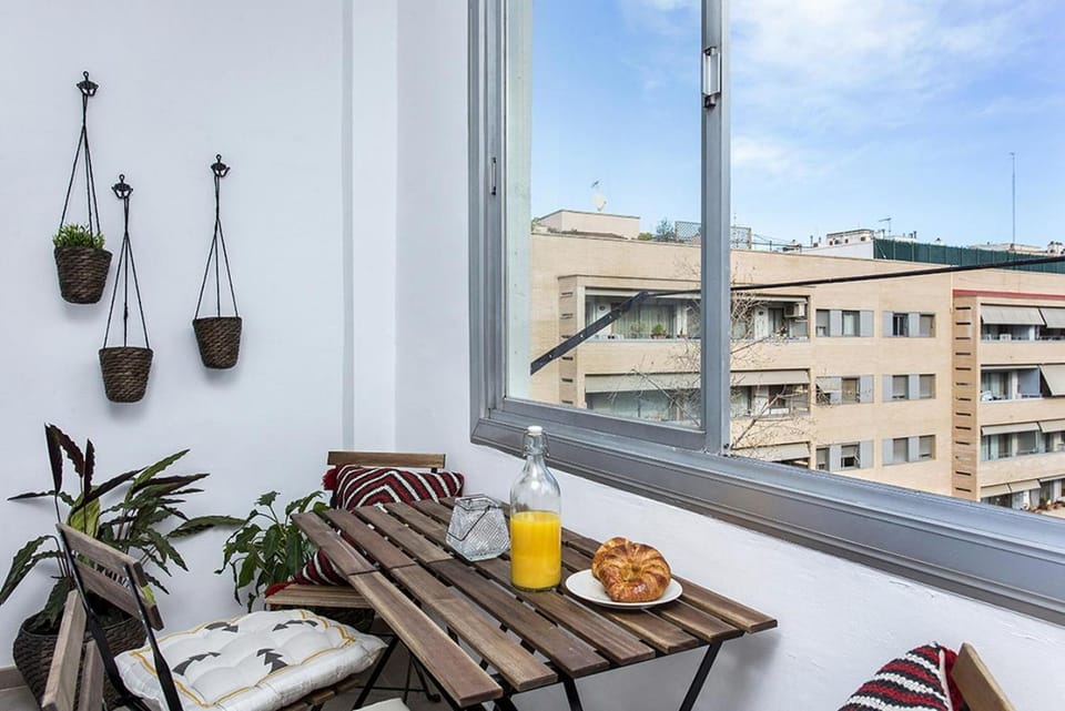 Patio, Day, View (from property/room), Balcony/Terrace, Dining area, Food, Breakfast