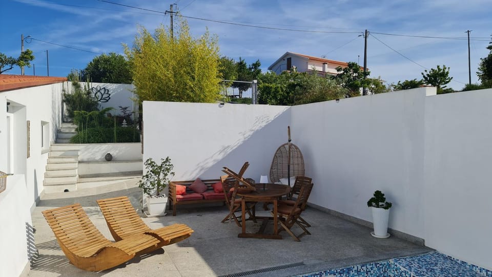 Villa piscine balnéothérapie et jacuzzi entièrement privée House in Coimbra District, Portugal
