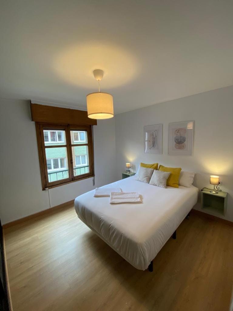 Alojamiento turístico Decano Prendes Apartment in Gijón