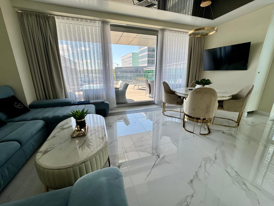 Balcony/Terrace, Balcony/Terrace, Living room