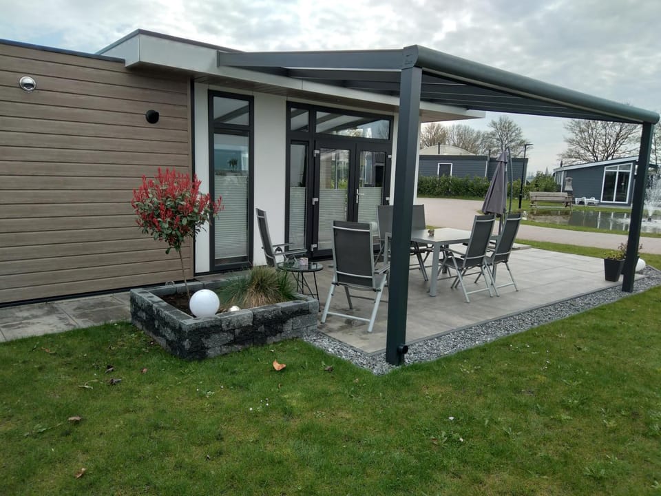 Property building, Garden