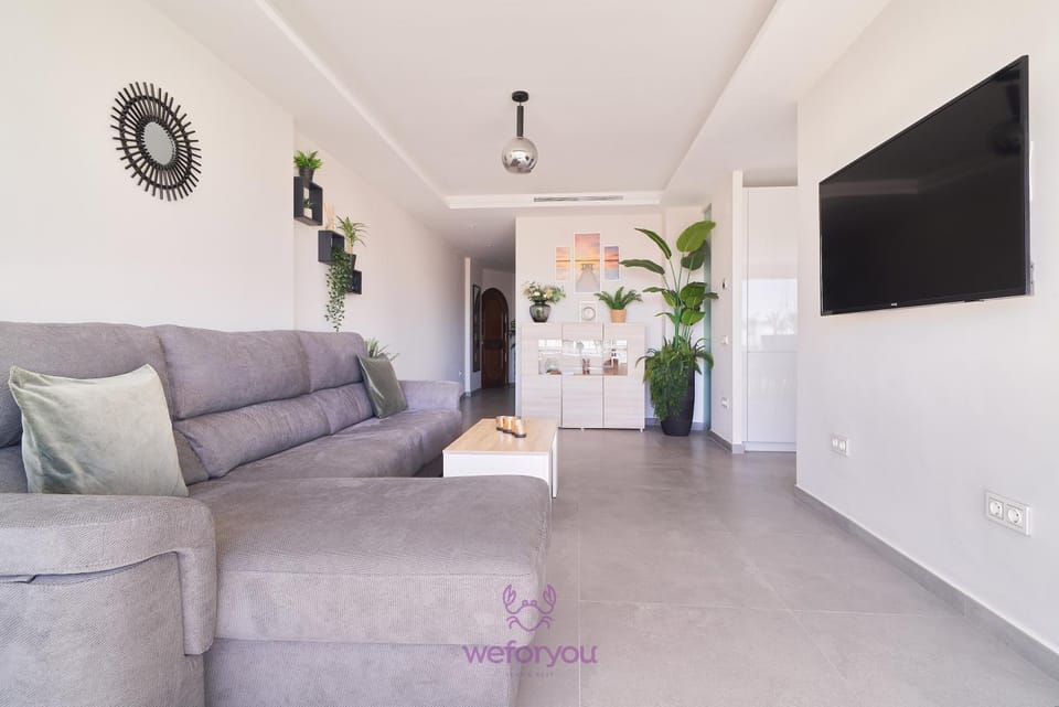 TV and multimedia, Living room, Decorative detail