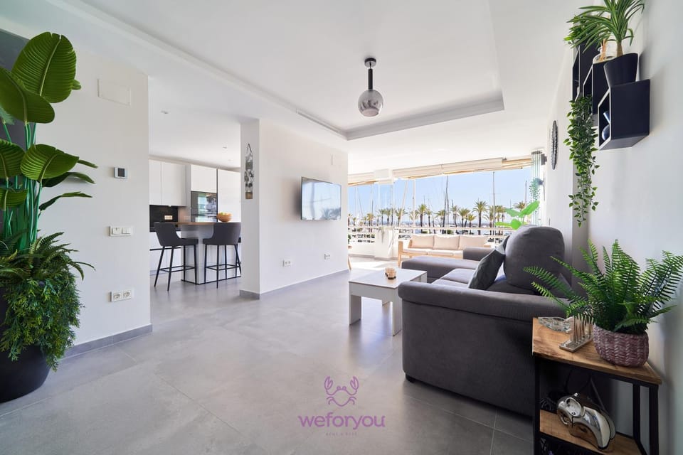 Living room, Sea view