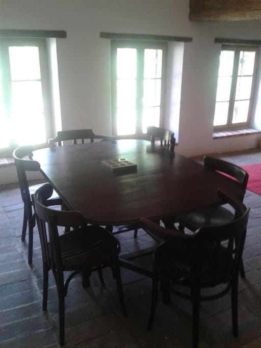 Seating area, Dining area