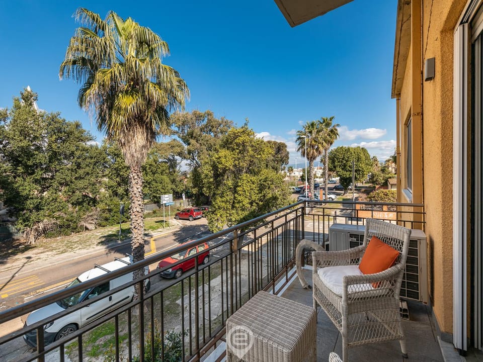 Estay - Poetto Sea Breeze - Orange Apartment in Cagliari