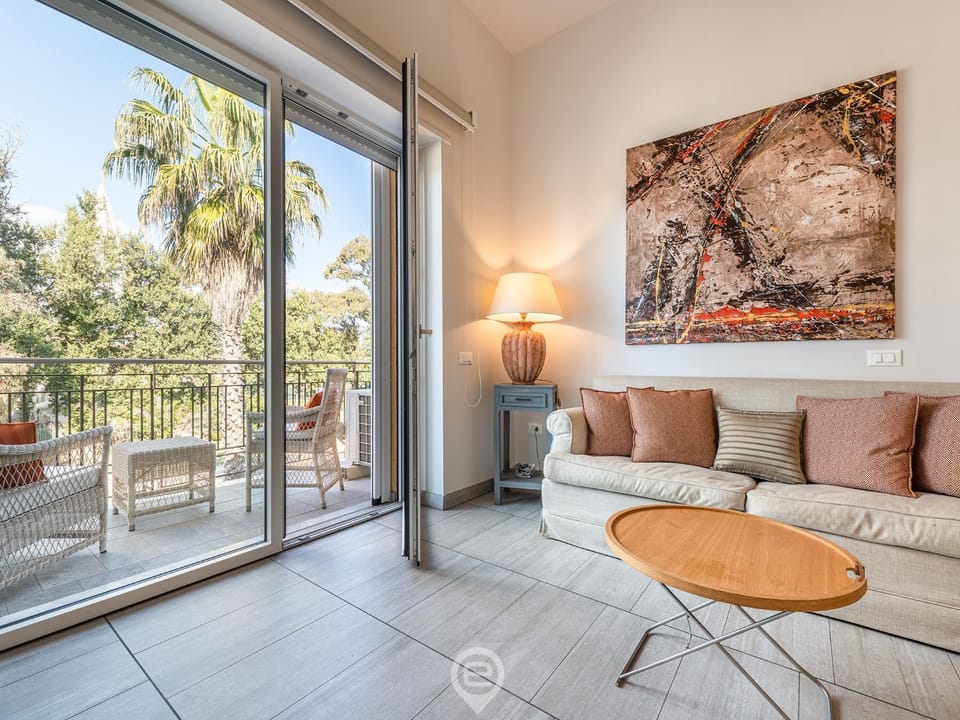 Estay - Poetto Sea Breeze - Orange Apartment in Cagliari