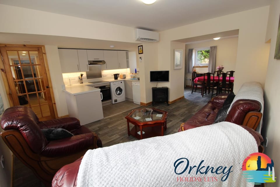 Kitchen or kitchenette, Living room, Seating area