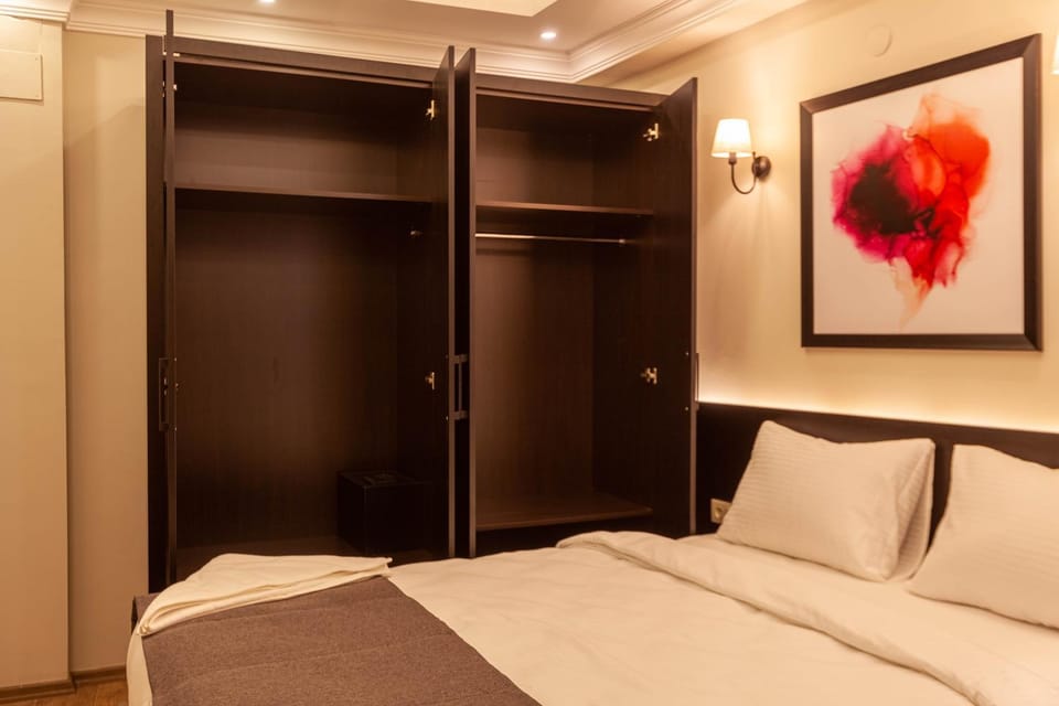 Bed, Bedroom, wardrobe