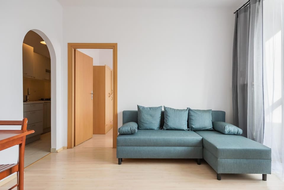 Living room, Photo of the whole room, Seating area, Bedroom