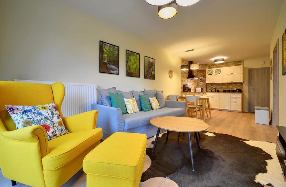 Kitchen or kitchenette, Living room, Seating area, Dining area, minibar
