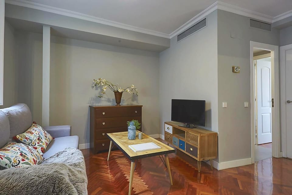 Apartamento V Alcalá-Retiro. Ideal parejas Apartment in Madrid