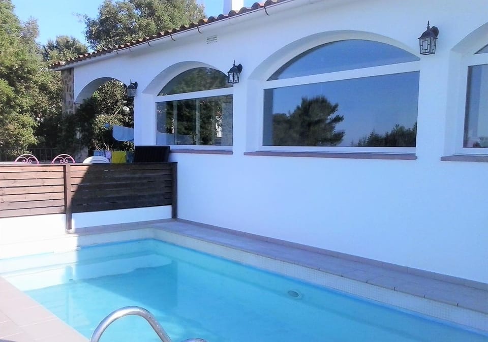 Property building, Facade/entrance, Off site, Swimming pool