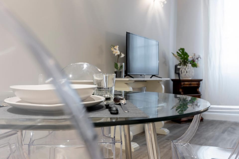 TV and multimedia, Dining area
