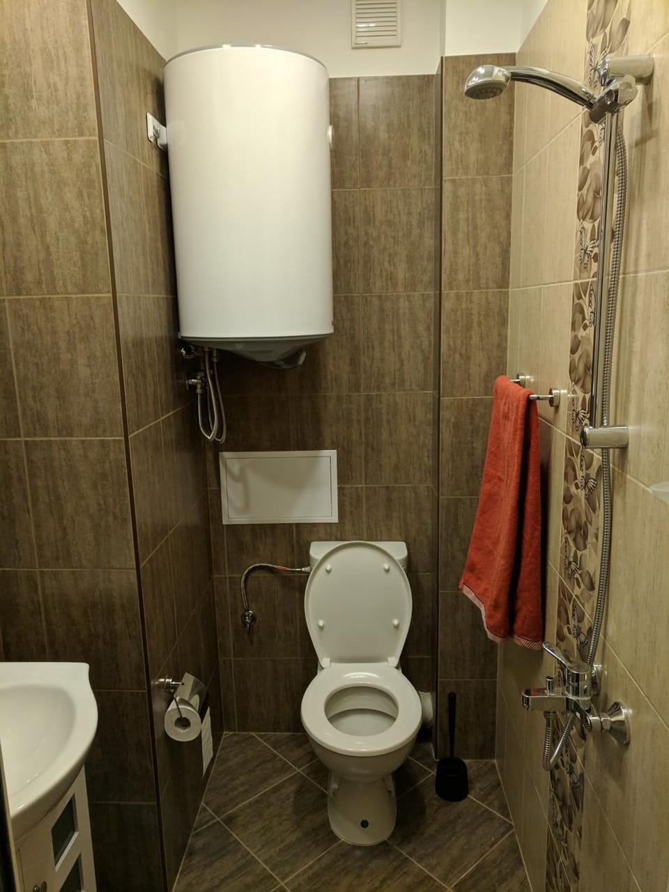 Shower, Toilet, Bathroom, towels