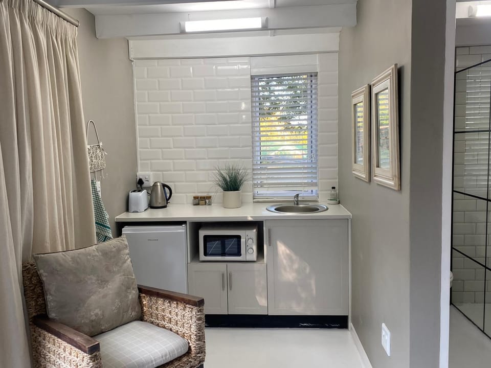 Coffee/tea facilities, Kitchen or kitchenette, minibar