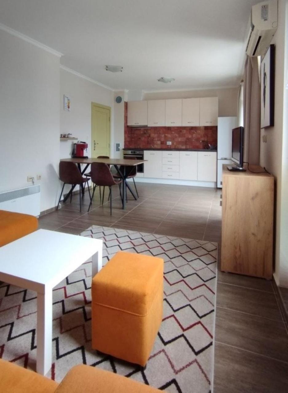 TV and multimedia, Kitchen or kitchenette, Seating area, Dining area