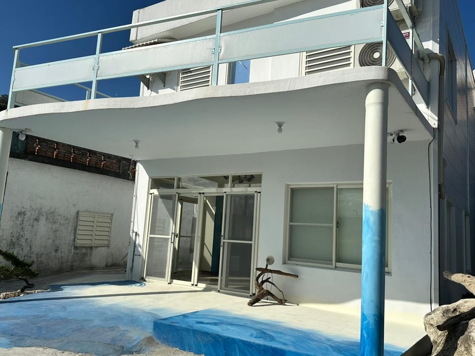 Property building, Patio, Day