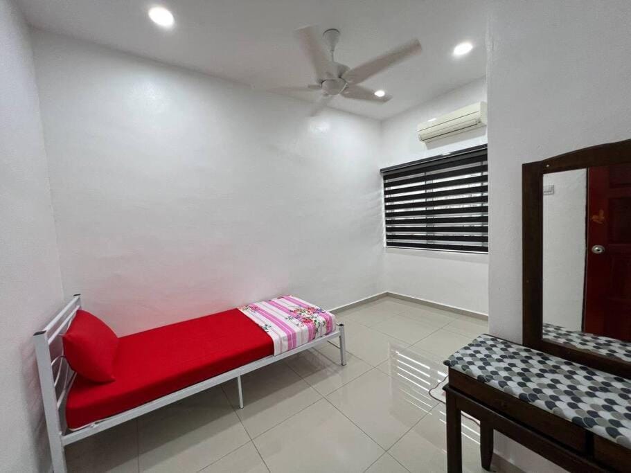 Bed, Bedroom, fireplace, air conditioner