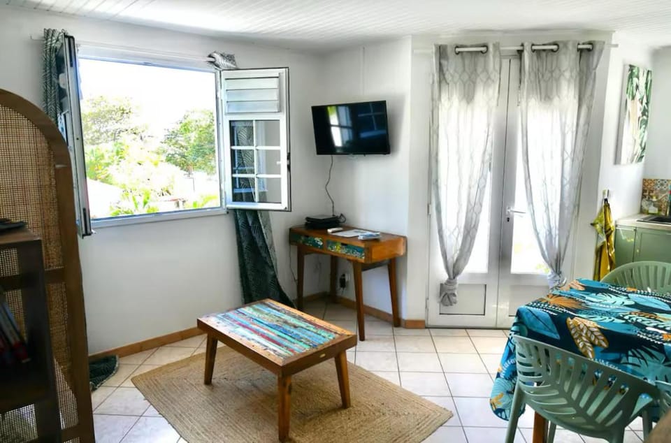 Pomme Cannelle, un paisible T2Bis idéalement situé Apartment in Le Diamant