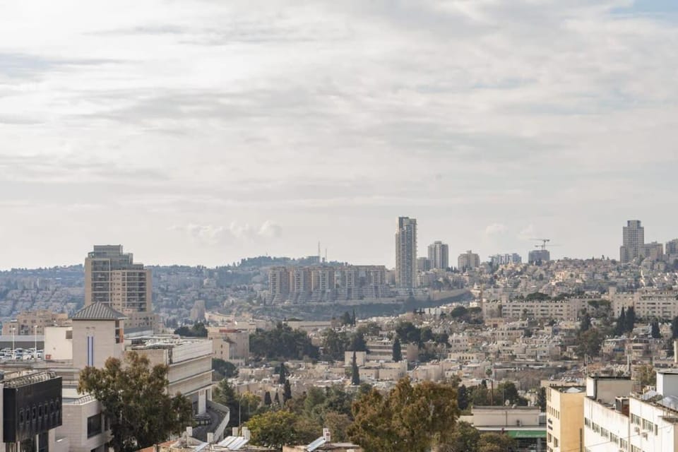 Luxury 3 Bedrooms apartment in Baka Apartment in Jerusalem