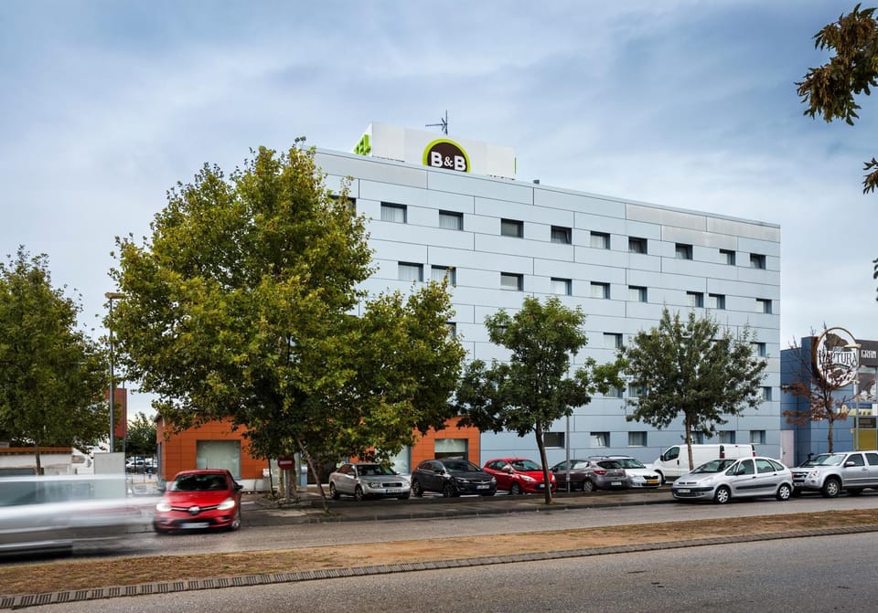 Property building, Facade/entrance