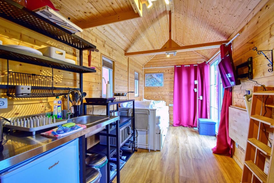 TV and multimedia, Kitchen or kitchenette, Bedroom