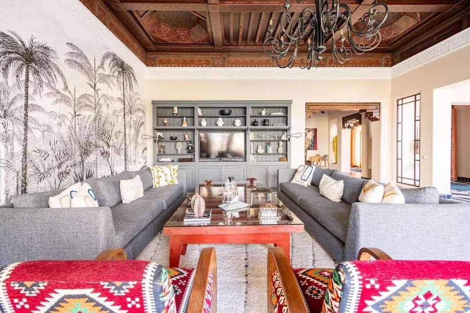Living room, Seating area