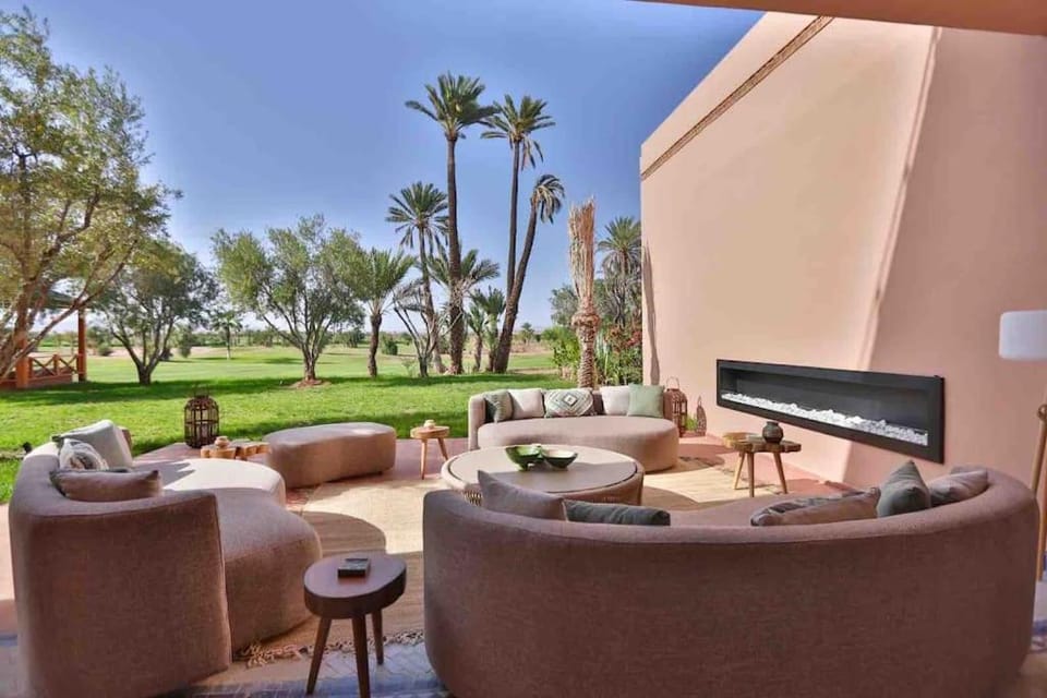 Garden, Living room, Seating area, Garden view