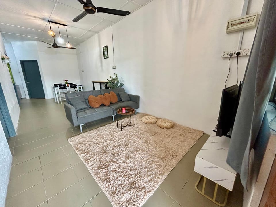 Cozy33#4pax#Wifi#NearAeonAlma#20minstobatukawan House in Penang