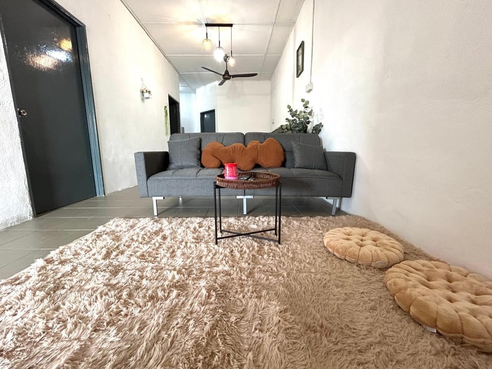 Cozy33#4pax#Wifi#NearAeonAlma#20minstobatukawan House in Penang