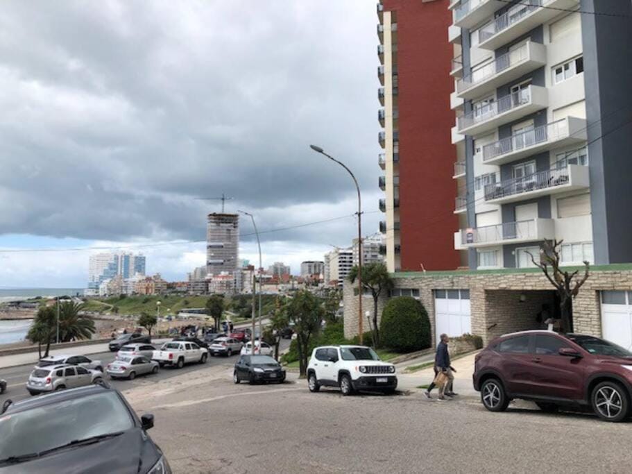 Hermoso Depto Zona Varese Piso 10 Apartment in Mar del Plata
