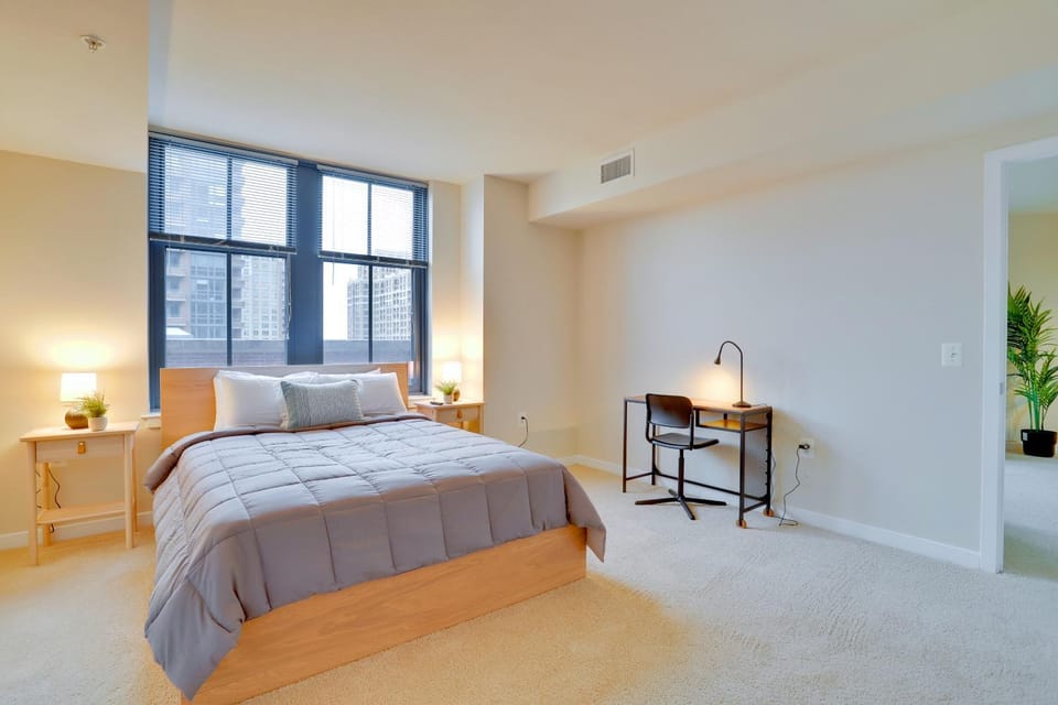 Bed, Seating area, Bedroom