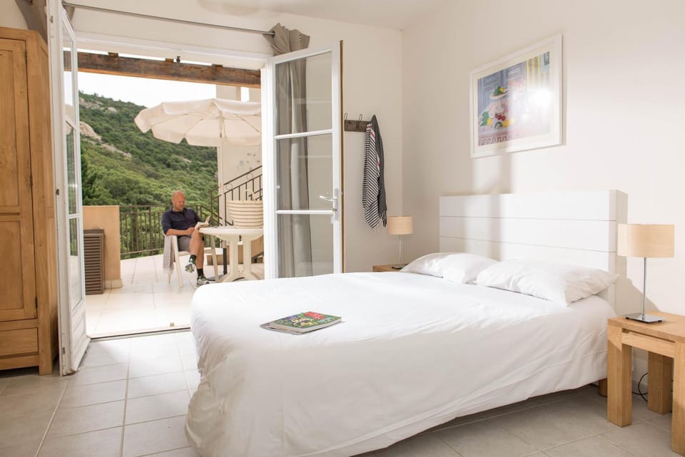 Bed, Balcony/Terrace, Bedroom, towels